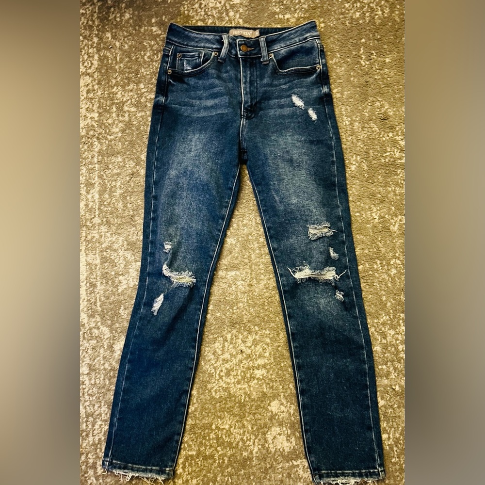 Just USA Ripped Jeans. NWOT/Never worn! Junior Size 4